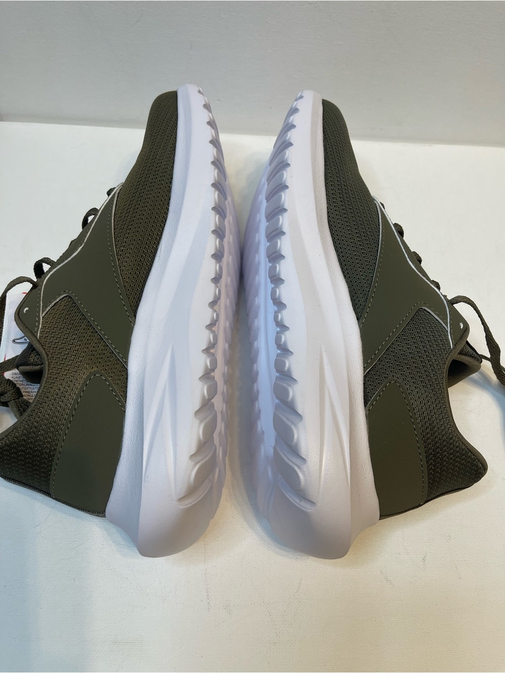 NIB REEBOK MENS ENERGEN LUX RUNNING SHOE SIZE 8 ARMY GREEN/BLACK/WHITE - Picture 12 of 14
